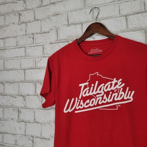 Tailgate Wisconsinbly graphic tee - Picture 2 of 9